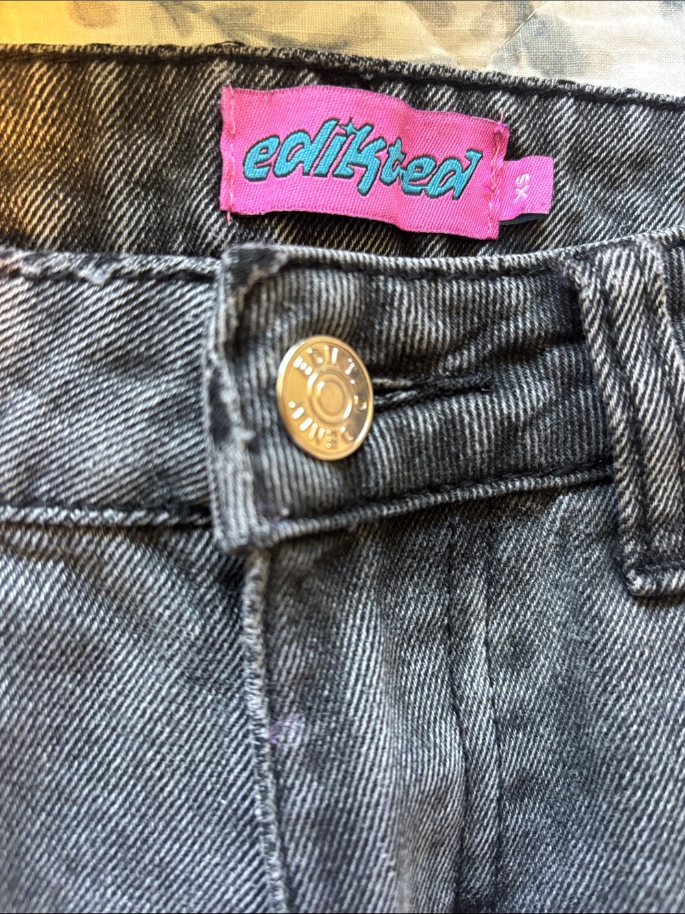 Edikted Lot of 4 Size XS/S Washed Black Jeans, Hoodie, Tank and Long Sleeve - Picture 4 of 16